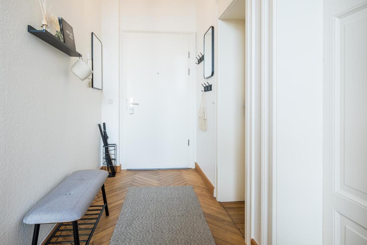 Schwarzlins Loftraum - Stilvolles Apartment Mit Smart Tv, Netflix, Disney Plus, Schnellem Wlan, Parken, Nespresso ザンクト・イングベルト エクステリア 写真