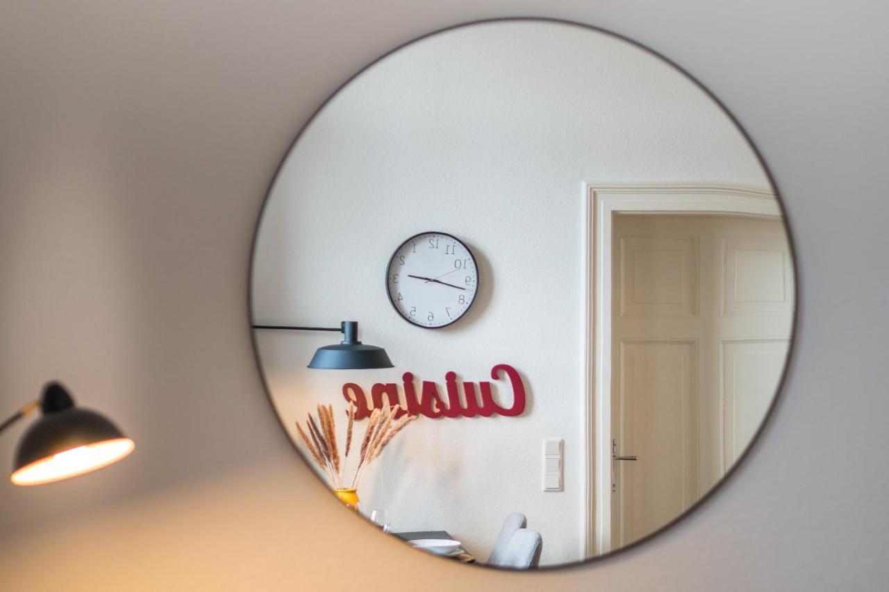 Schwarzlins Loftraum - Stilvolles Apartment Mit Smart Tv, Netflix, Disney Plus, Schnellem Wlan, Parken, Nespresso ザンクト・イングベルト エクステリア 写真