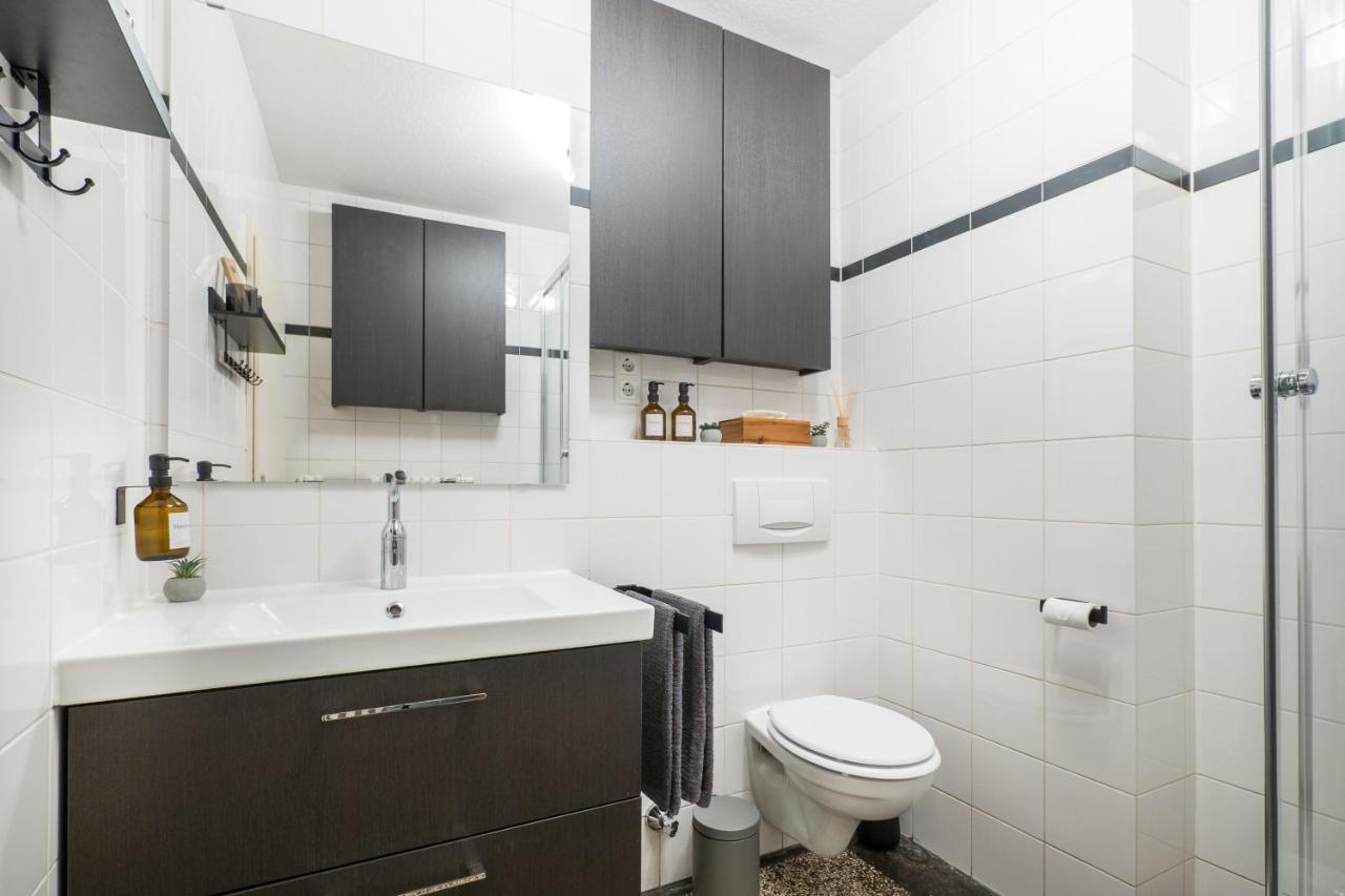 Schwarzlins Loftraum - Stilvolles Apartment Mit Smart Tv, Netflix, Disney Plus, Schnellem Wlan, Parken, Nespresso ザンクト・イングベルト エクステリア 写真